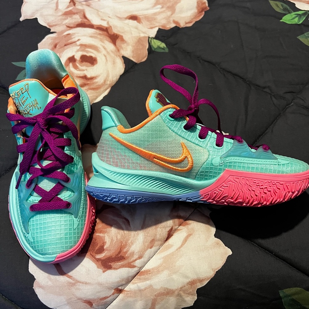 Sue Bird x Kyrie Low 4 EP “Keep Sue Fresh”